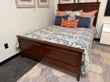 Kincaid 'Park' Cherry Queen Bed