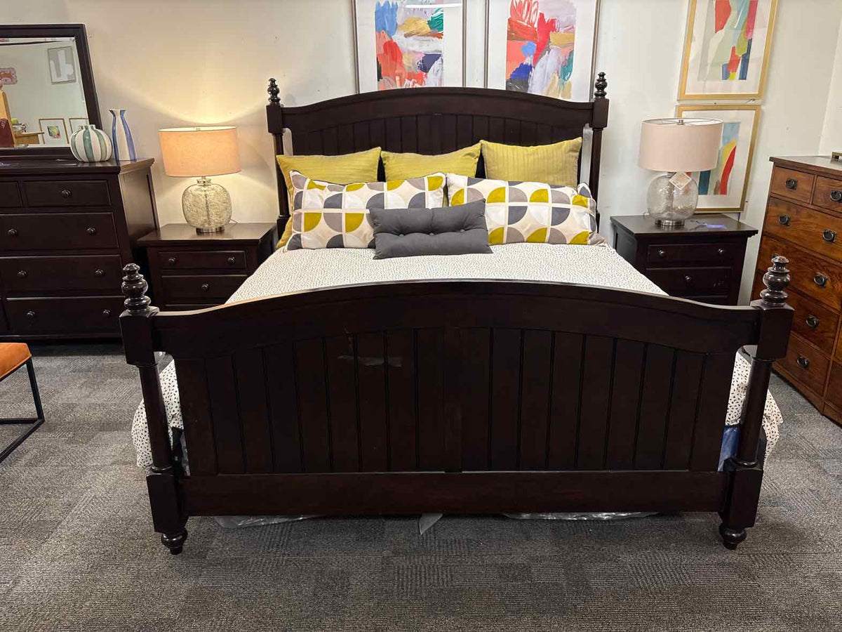 King Poster Bed in Espresso