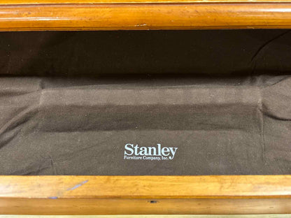 Stanley Pine Server w/ Hutch