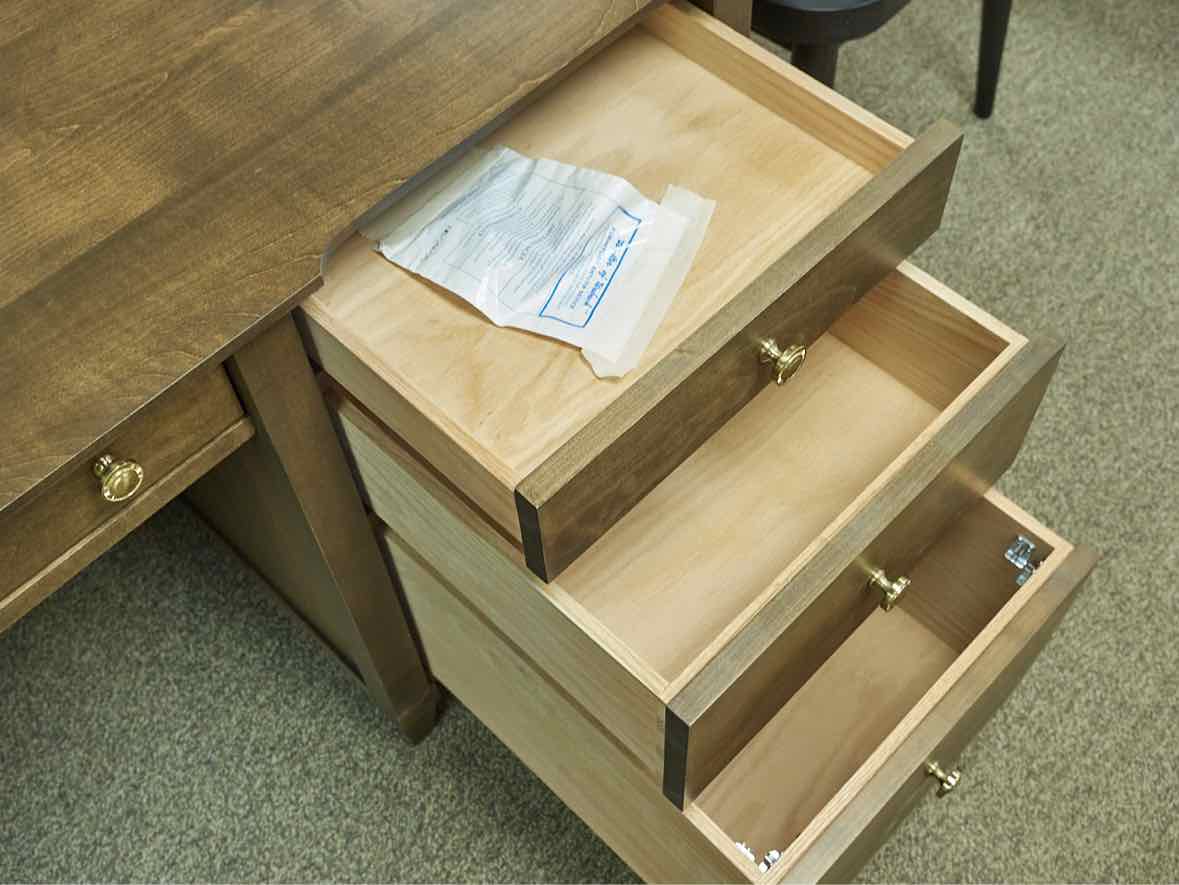 Gat Creek"Monaco" Maple Desk in Classic Bean Finish with 7 Drawers