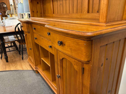 Stanley Pine Server w/ Hutch