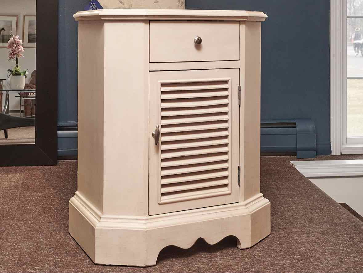 Cream Finish 1 Drawer 1 Door Cabinet Chest