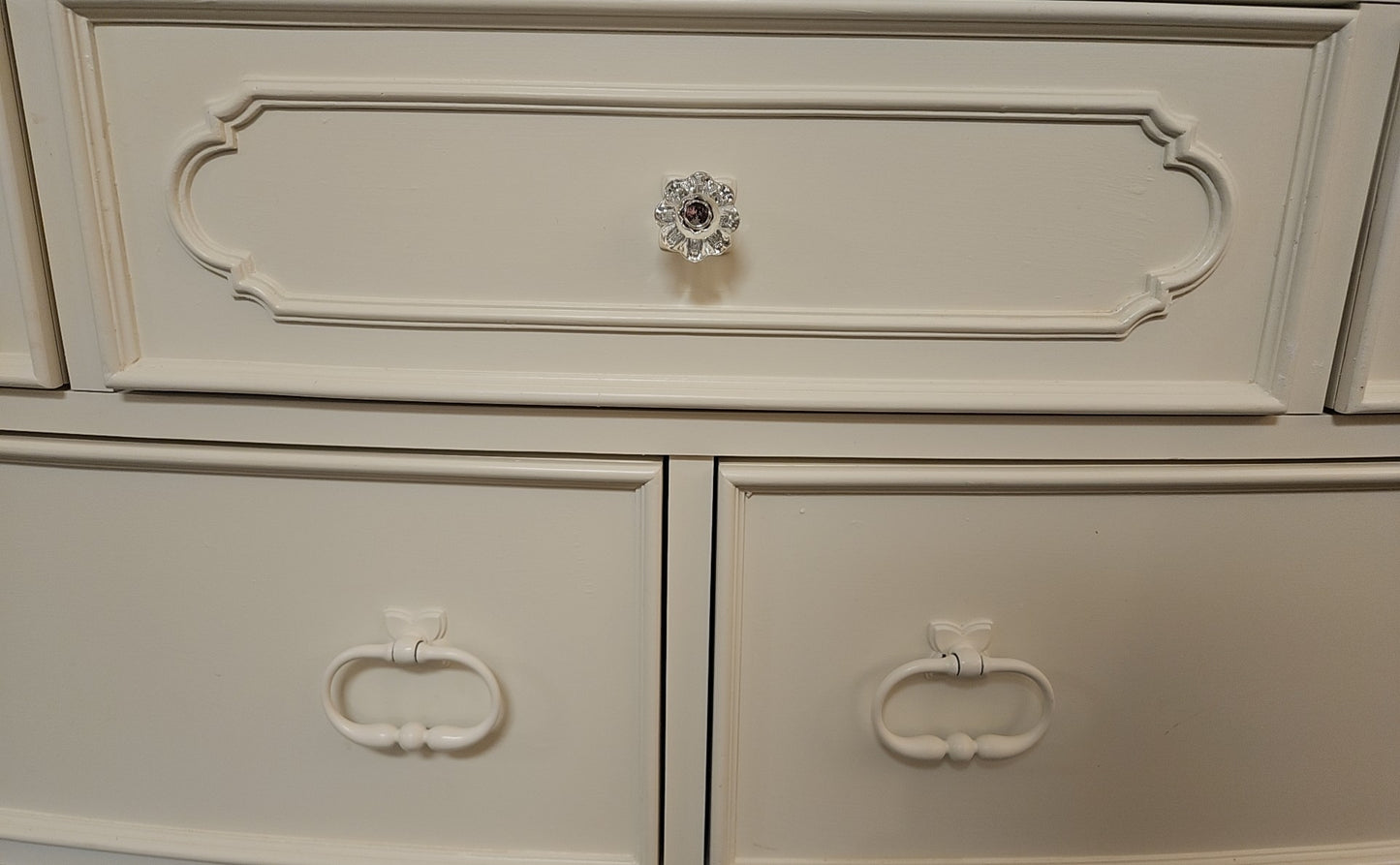 Wendy Bellisimo 7-Drawer Dresser w/ Mirror