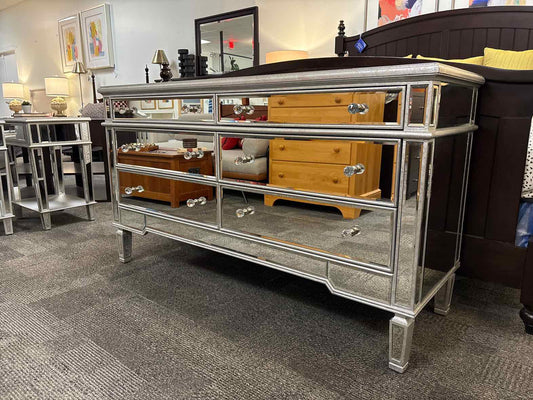 Mirrored 6-Drawer Dresser