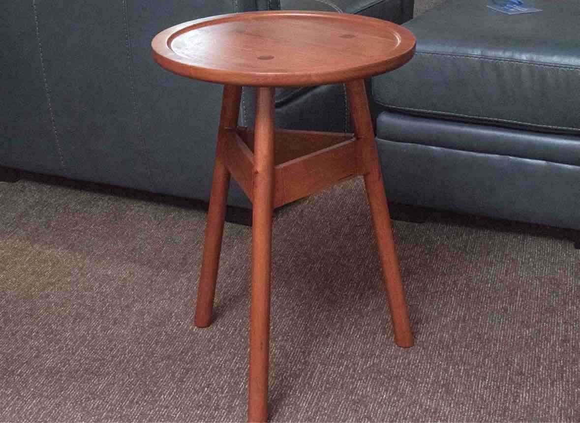 Thomas Moser Natural Cherry Round  Accent Table