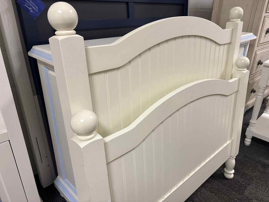 Pottery Barn Kids 'Catalina' Twin Bed in Simply White