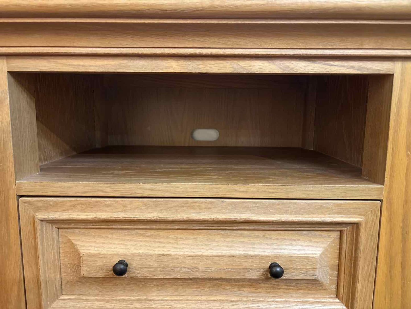 Thomasville 'Pinnacle' Washed Oak Tall Chest