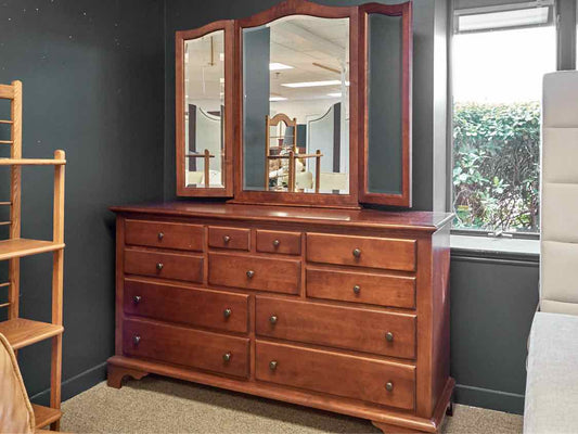 Nichols & Stone Cherry 11-Drawer Dresser with Trifold Mirror