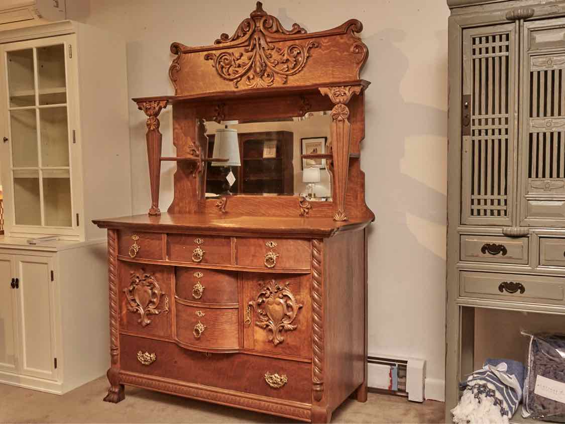 Antique Victorian Oak Hand Carved 8 Drawer Mirror  Sideboard