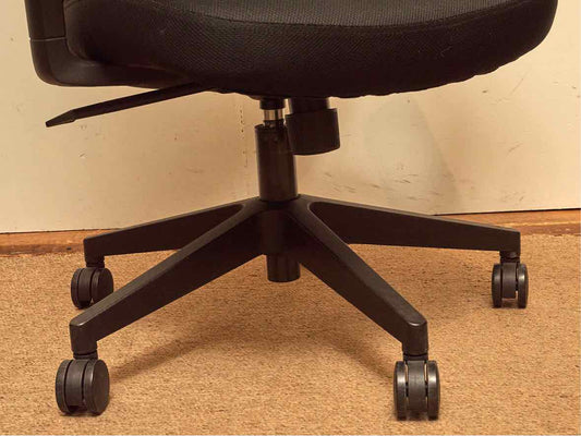 Black Mesh Arm Office Chairs on Casters