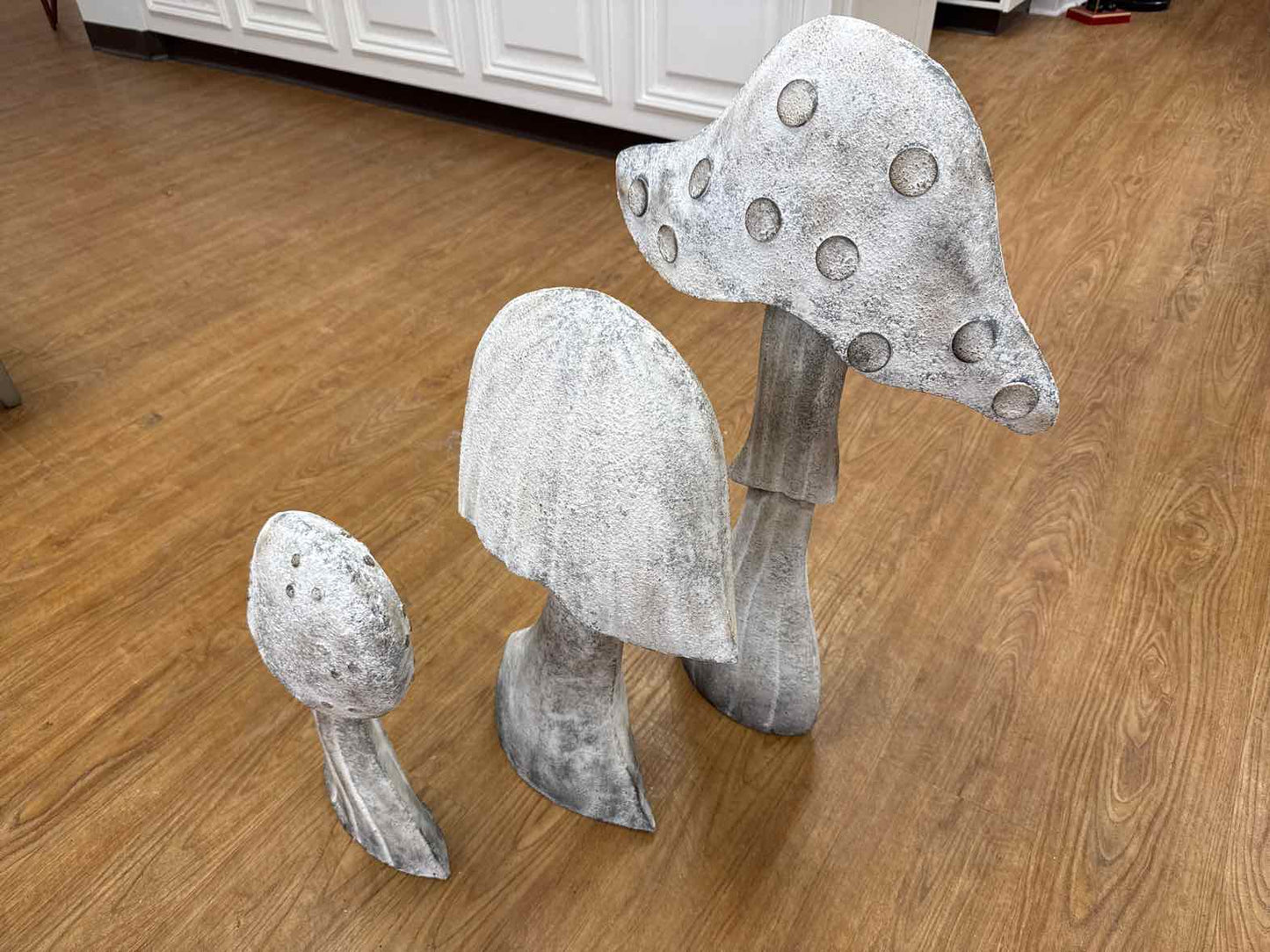 Set of 3 Rustic Metal Mushrooms