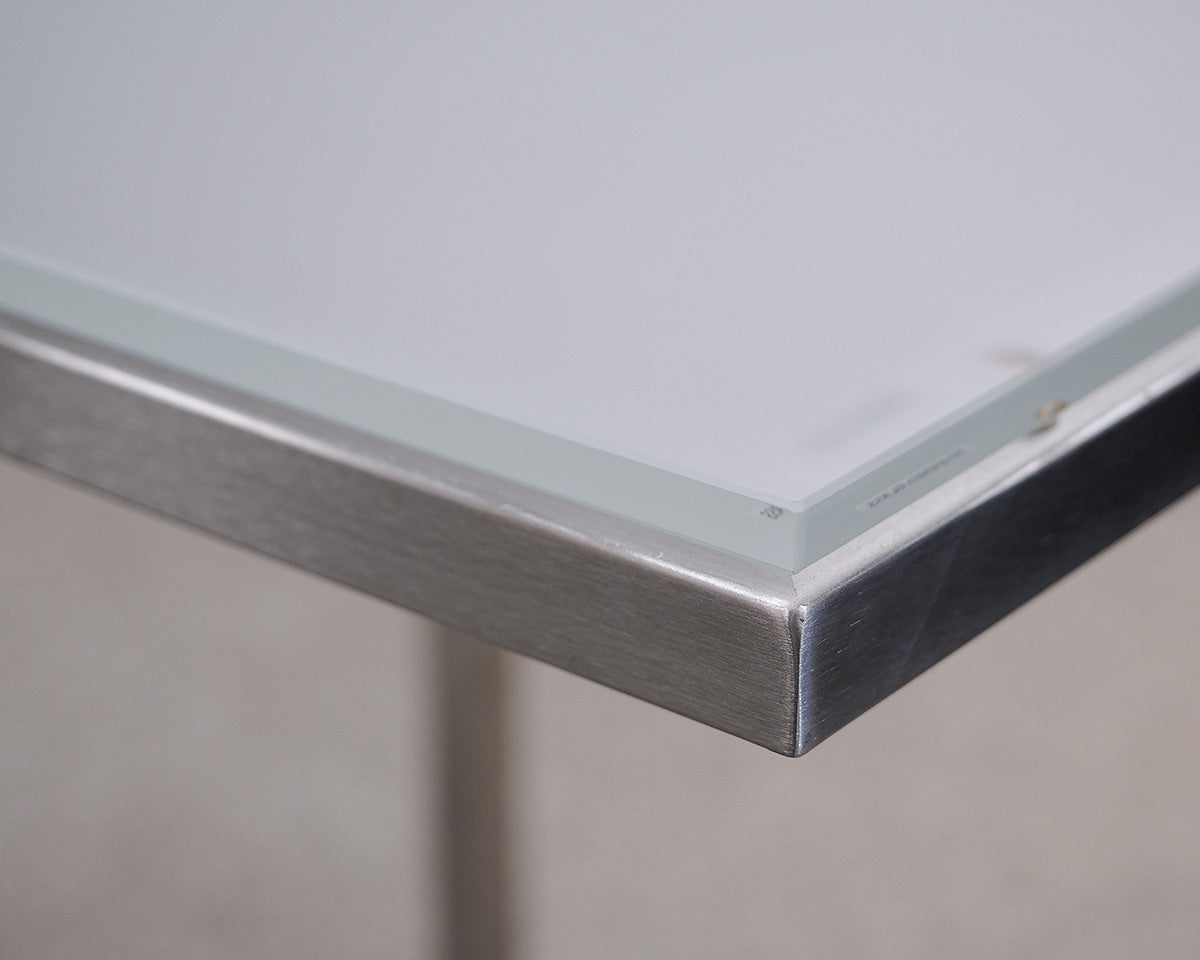 C Style Accent Table