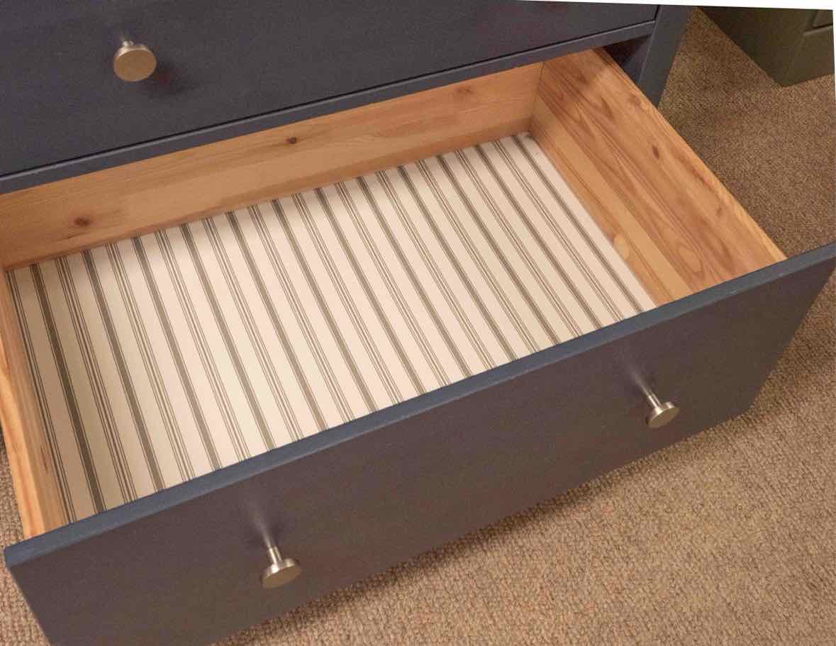 'Stormy Ocean Blue" Finish 8 Drawer Dresser