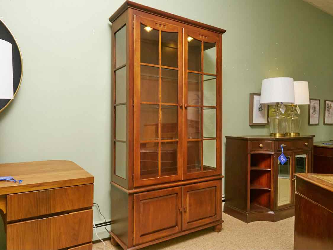 Ethan Allen Cherry 2 Glass Door 3 Glass Shelf 2 Lower Doors  Display Cabinet