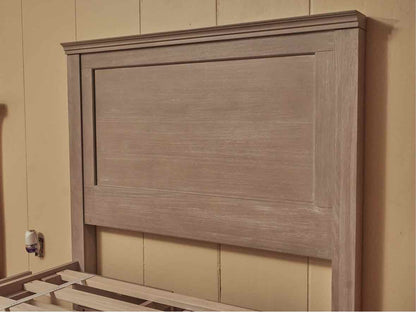 Pottery Barn 'Hampton' ' Finish 'Brushed Fog'  4 Drawer Storage Twin Bed