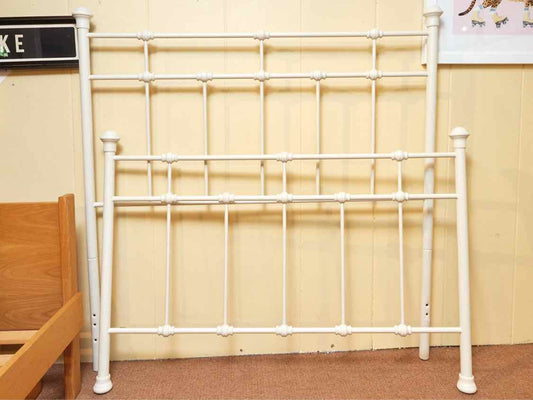 LLBean White Finish Metal  Full Bed Includes Black Metal Rails
