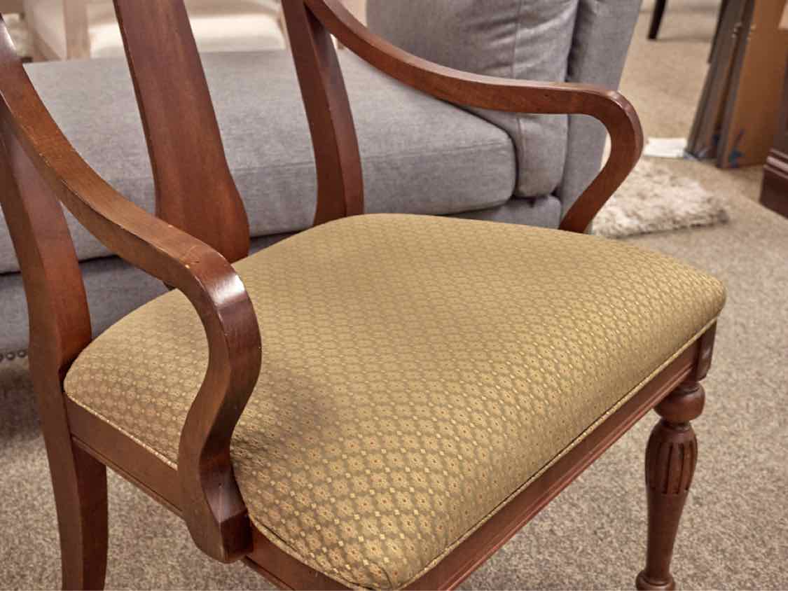Ethan Allen British Classics Cherry Table & 6 Chair Set