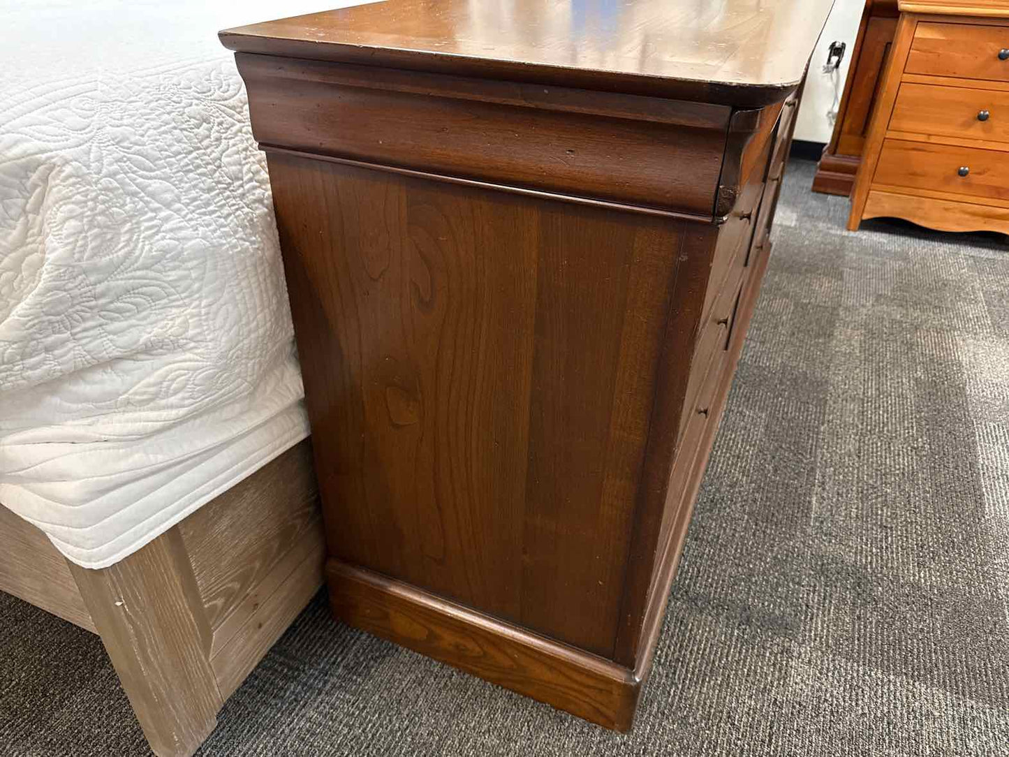 8-Drawer Vintage Dresser