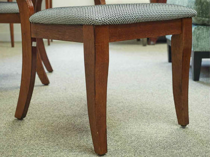 Round Cherry Pedestal Table with Leaf & Set of 4 Chairs with Navy & White Seats