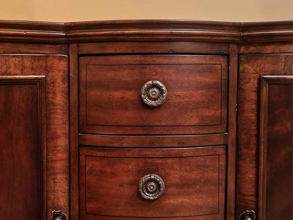 Hooker Furniture Mahogany 4 Drawer 2 Door  Sideboard