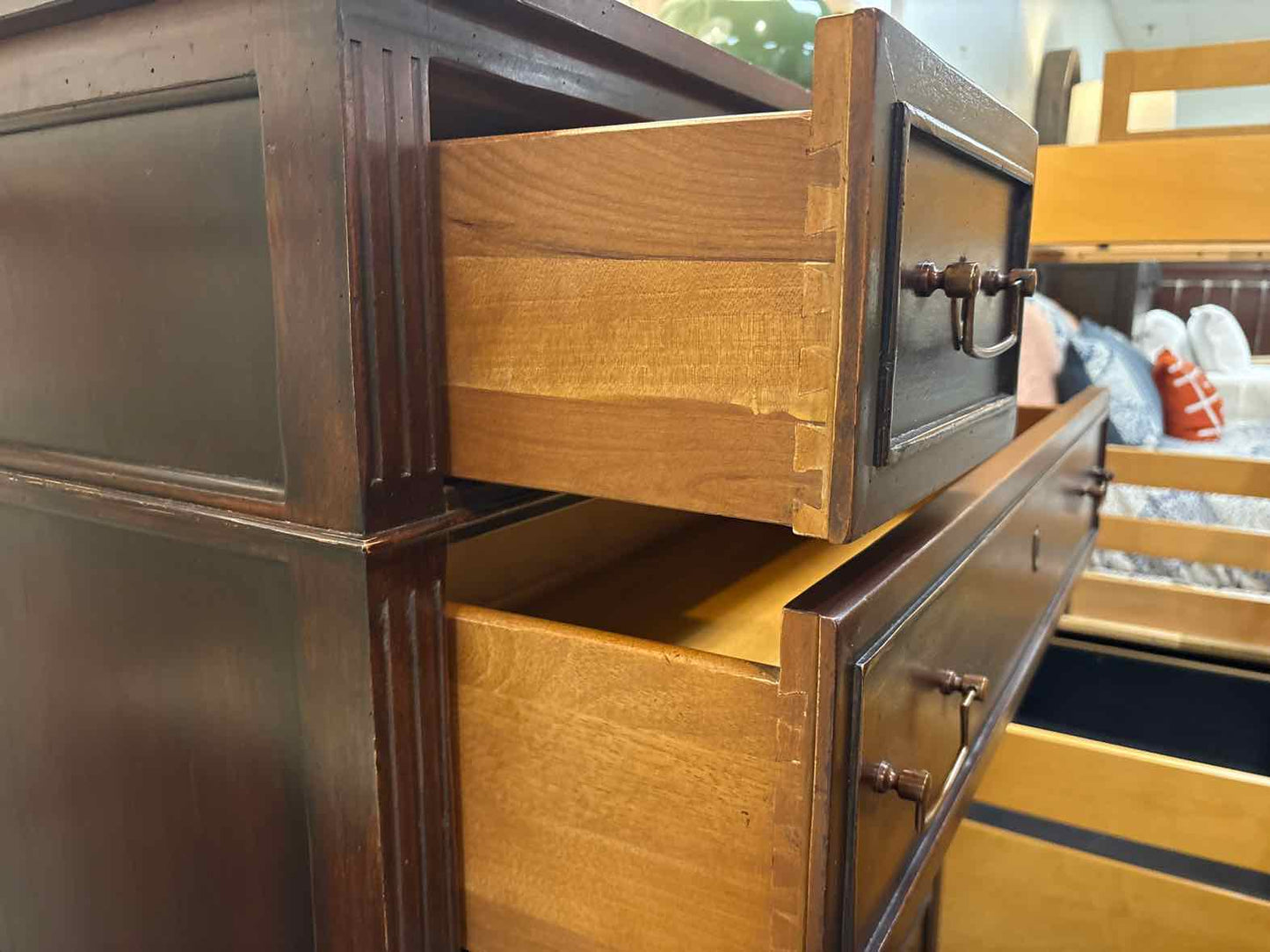 Henredon 'Acquisitions' 7-Drawer Chest