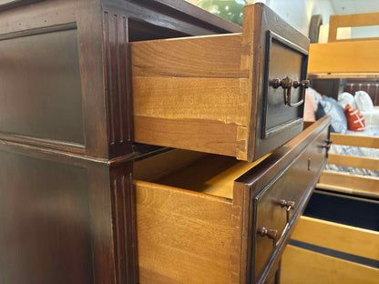 Henredon 'Acquisitions' 7-Drawer Chest