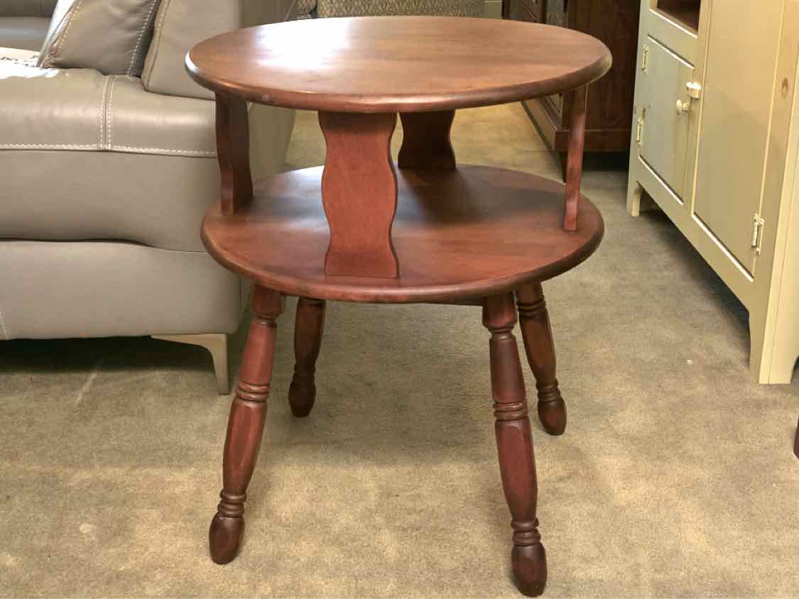Moosehead  Maple Round With Shelf Accent Table