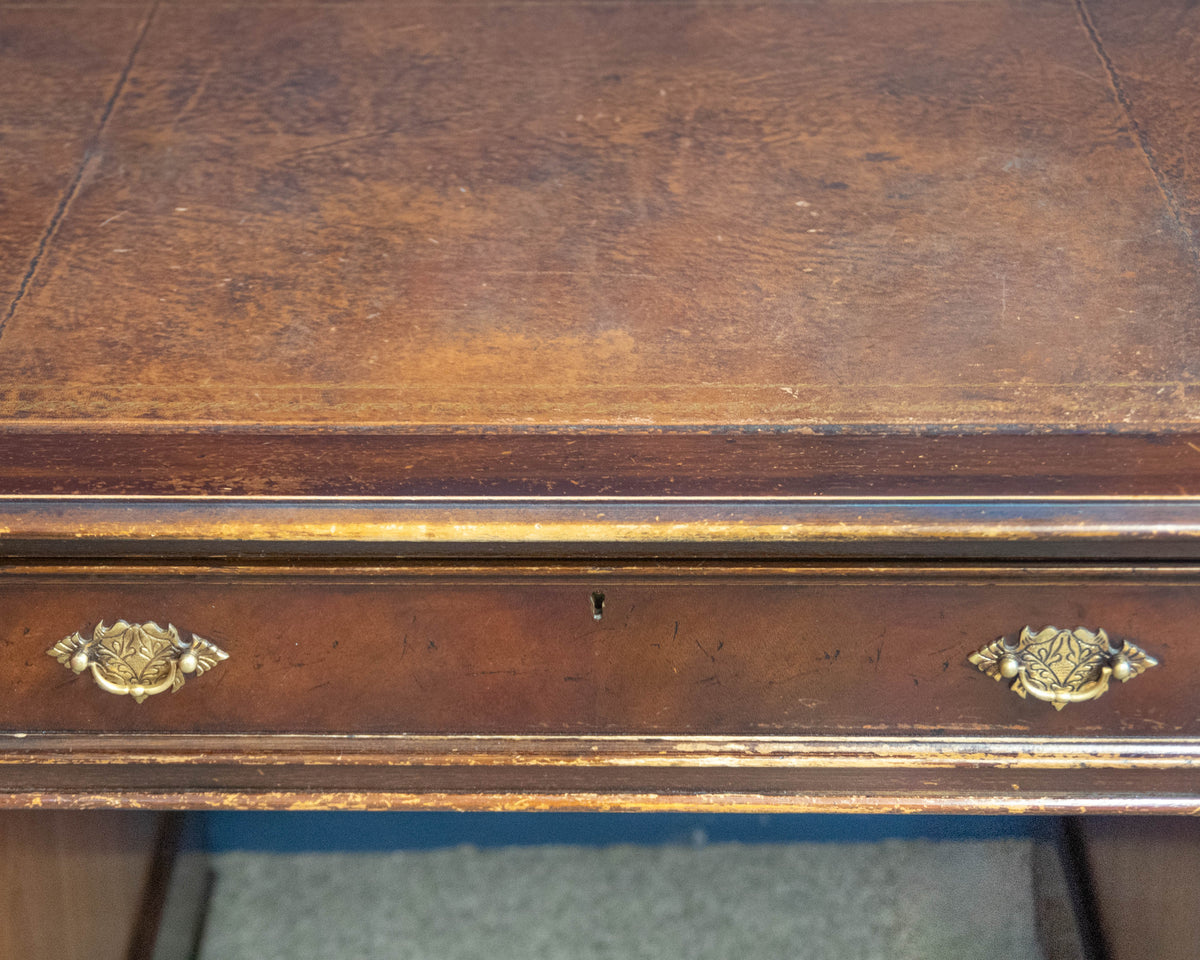 9 Drawer English Style Desk in Mahogany