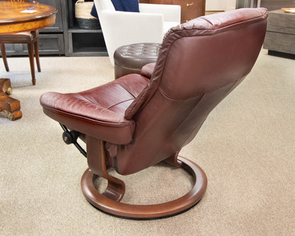 Ekornes Stressless Mayfair Large Recliner & Ottoman in Merlot Leather