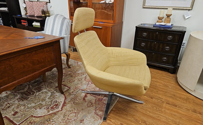 Steelcase "Bob" Lounge Chair in Gold