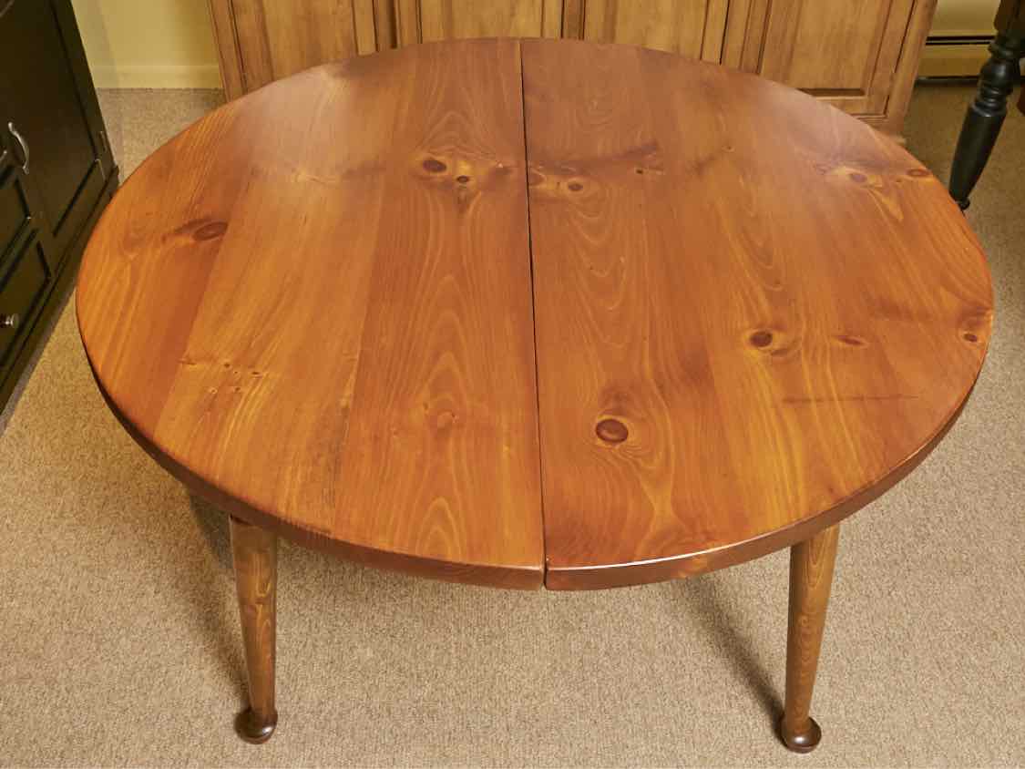 Pine Round Dining Table