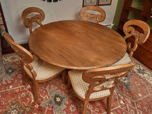 Ethan Allen  Distressed Round Dining Table & 6 Upholstered Seats Chairs