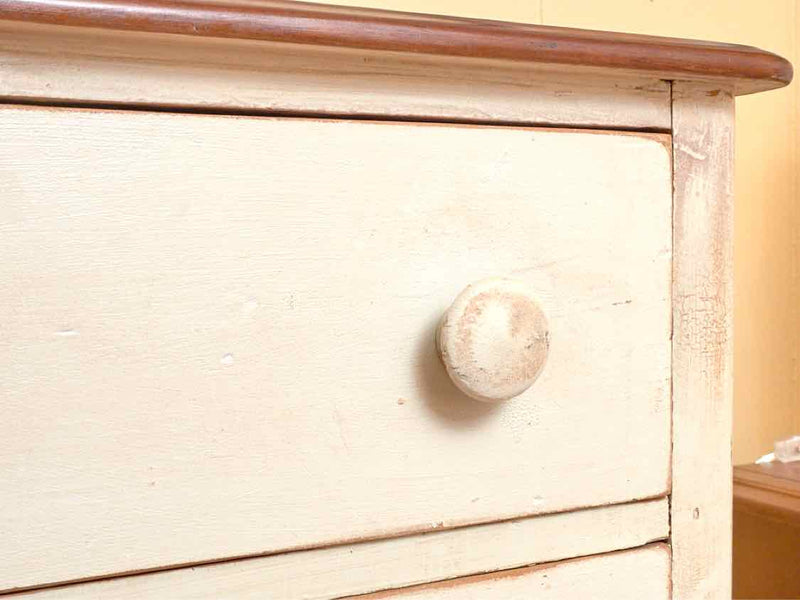 Cottage Ivory Finsh 4 Drawer Dresser with Pine Top