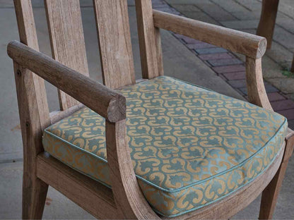 Outdoor Dining Set in Teak with 84" Round Dining Table, 8 Chairs & Umbrella