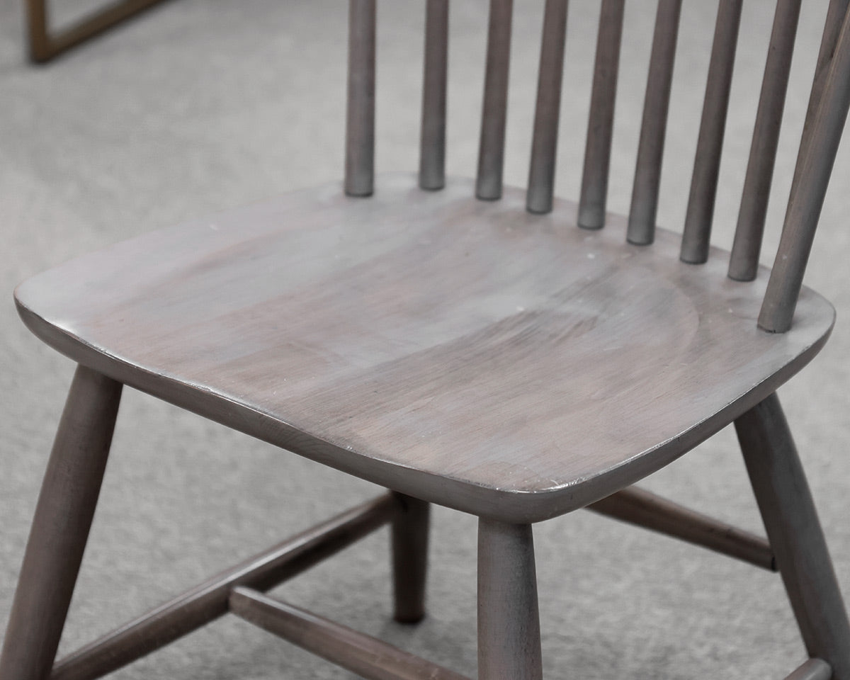 Ethan Allen 48" Round Dining Table and Four Chairs