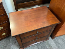 Aspen Home 'Cambridge' Nightstand