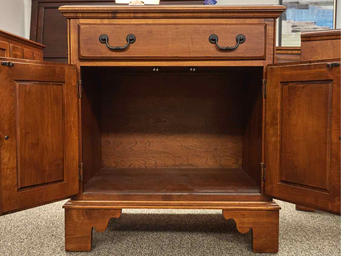 Pair of Ethan Allen " Country Crossing" Maple 1 Drawer & 2 Door Nightstands