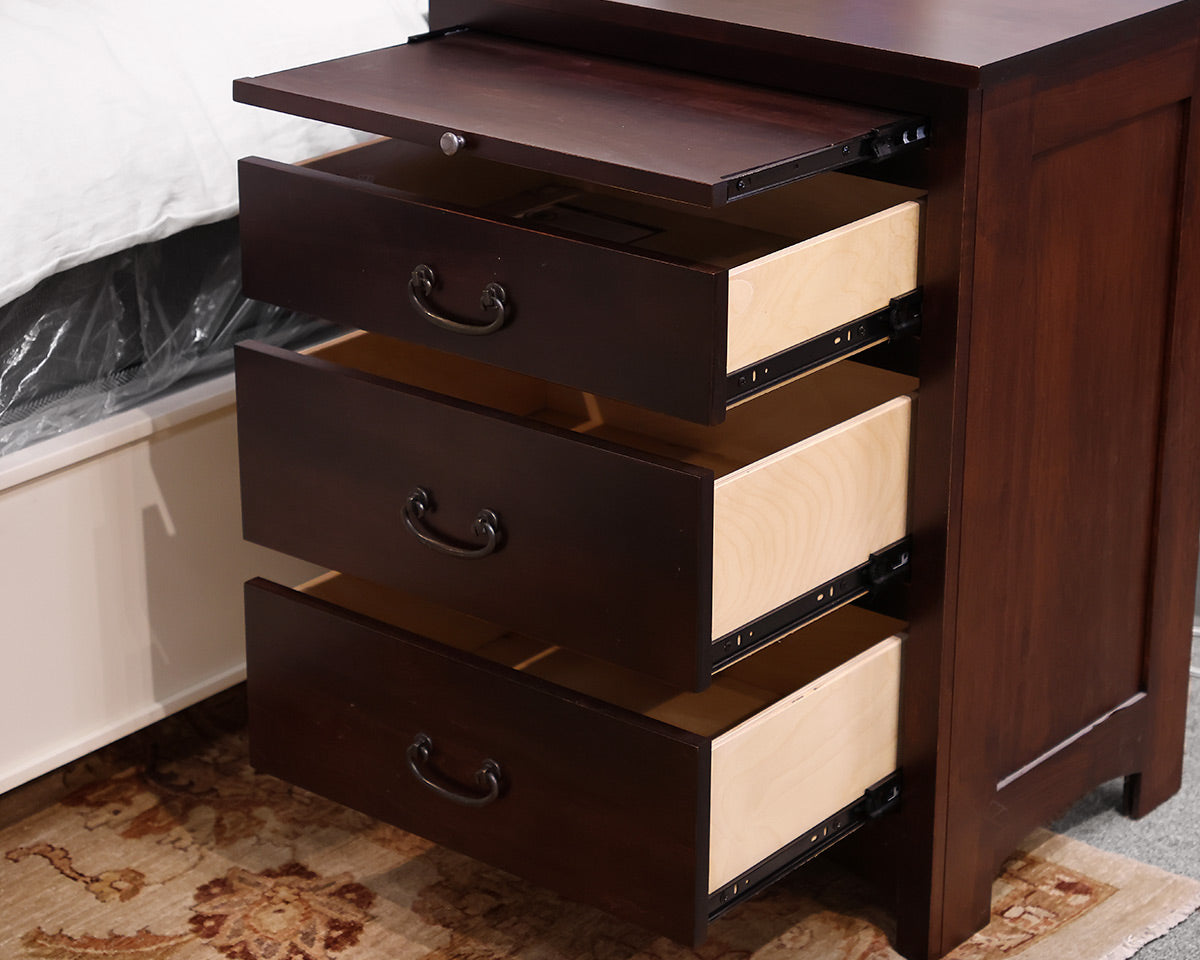 Daniels Amish Nightstands