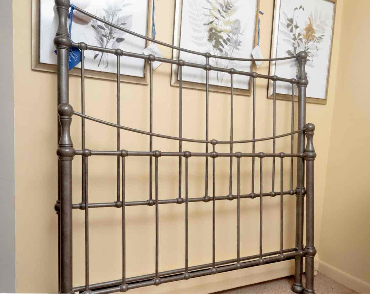 Pewter Finish Iron Full Bed Includes Metal Siderails & Slats