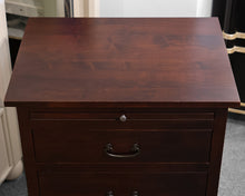 Daniels Amish Nightstands