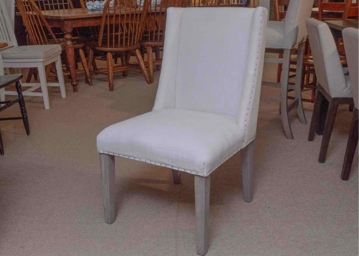Set of 6 Universal Furniture Dining Chairs with Linen Upholstery