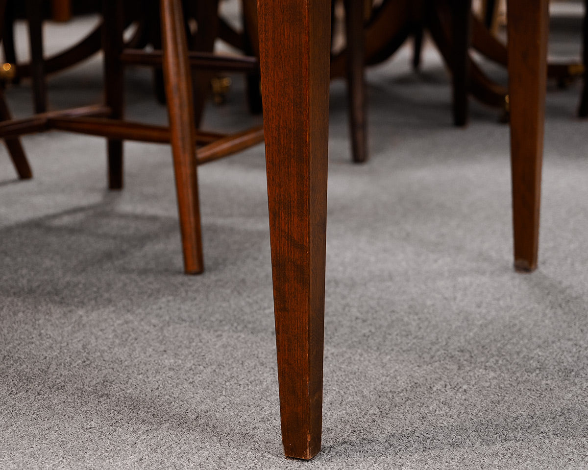Nichols & Stone Dining Table & Chair Set