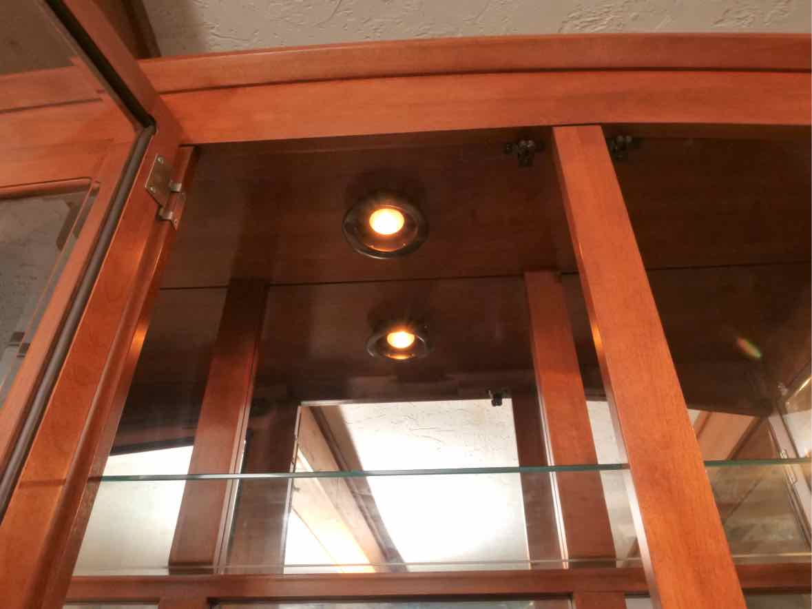 Thomasville Maple 3 Glass Doors 2 Drawers & 3 Lower Doors  Hutch