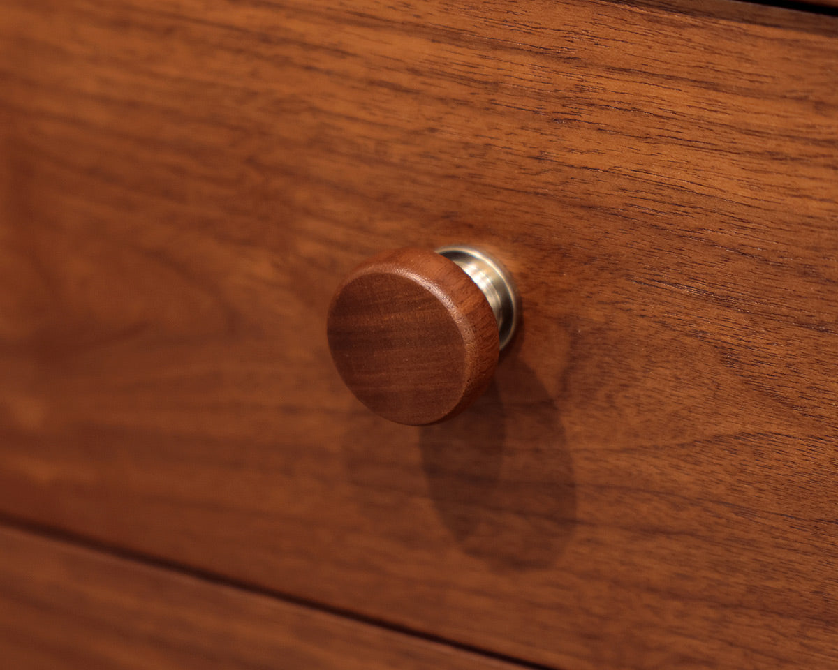 Stickley 'Walnut Grove' 8-Drawer Dresser