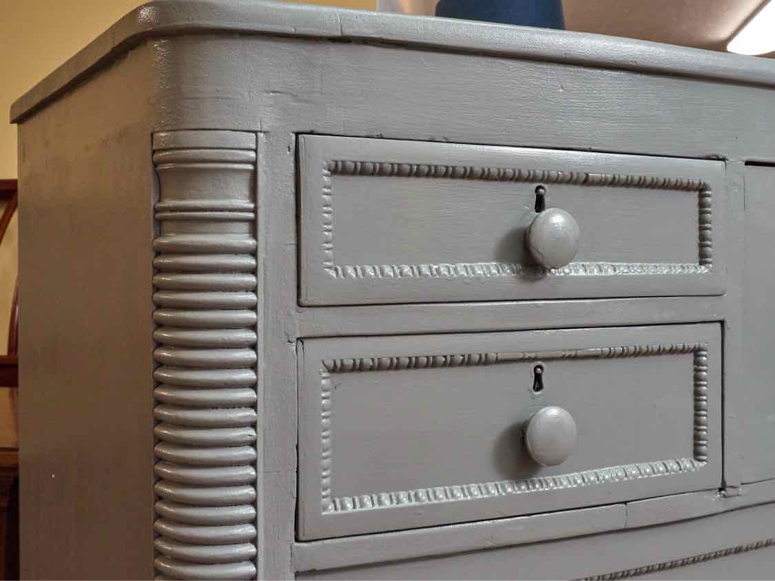Antique Carved Column Accent 8 Drawer Dresser In 'Beach Pebble Gray'Finish