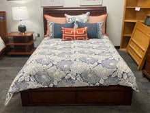 Aspen Home 'Cambridge' Queen Sleigh Storage Bed