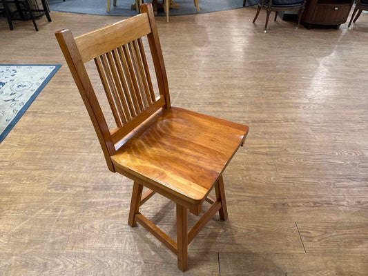 Set Of 4 Amish-Made Swivel Counter Stools