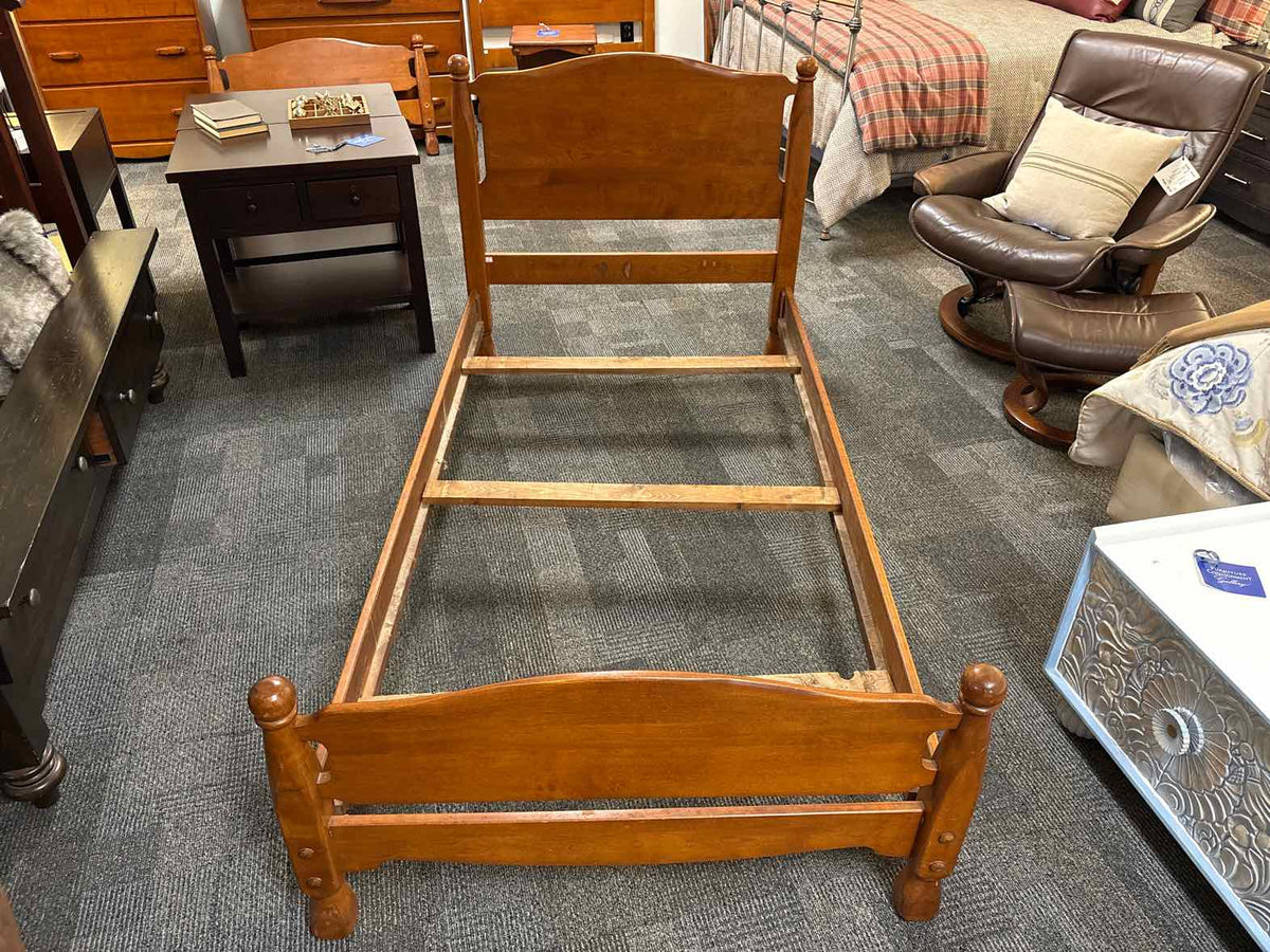 French & Heald Rock Maple Twin Bed