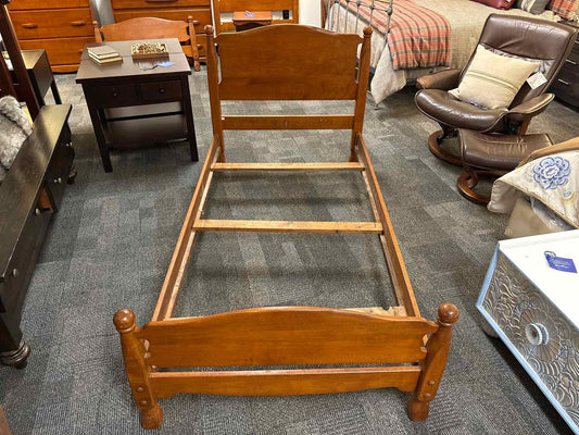 French & Heald Rock Maple Twin Bed