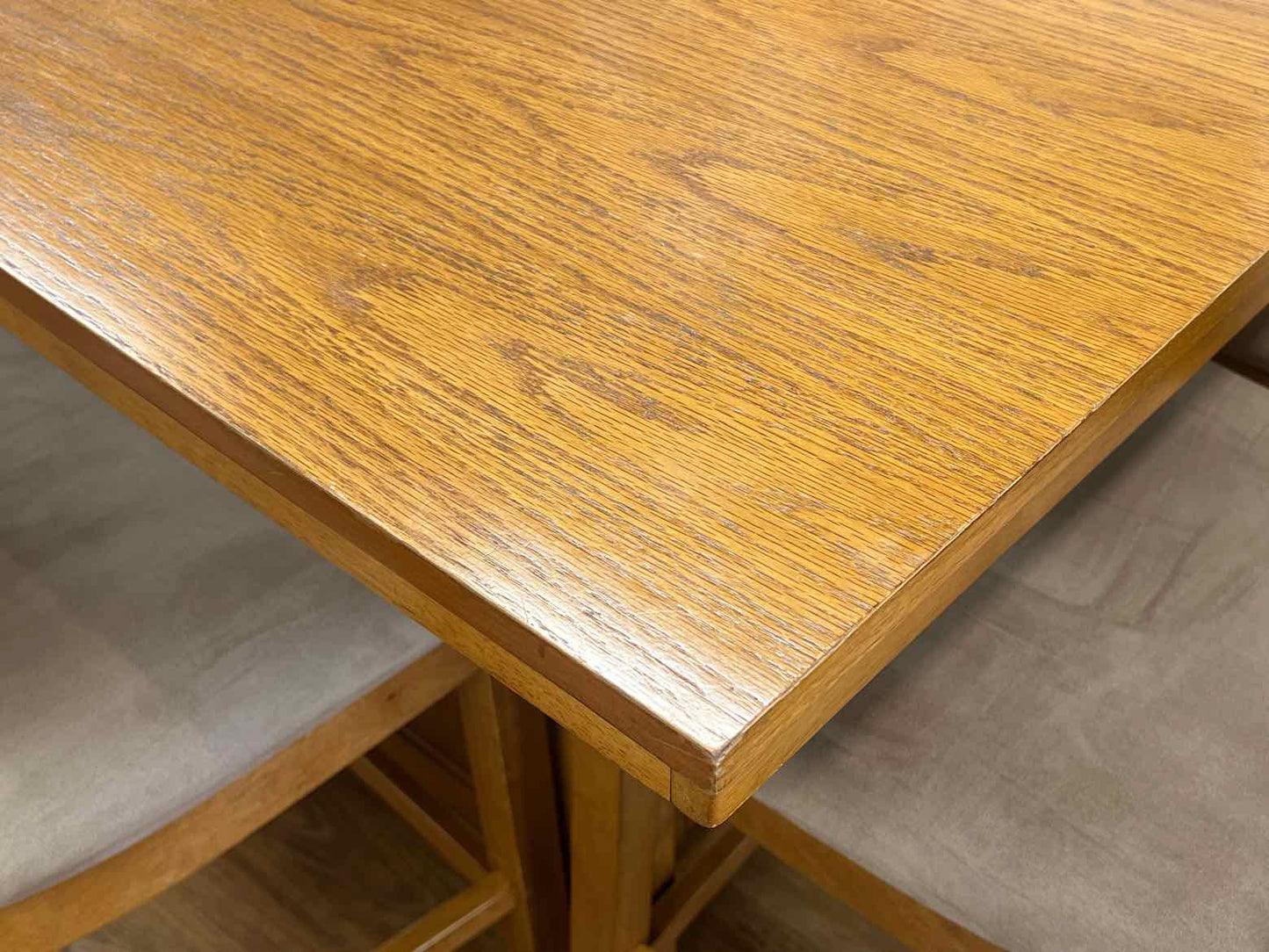 Oak Pub Table w/ Set of 6 Matching Stools